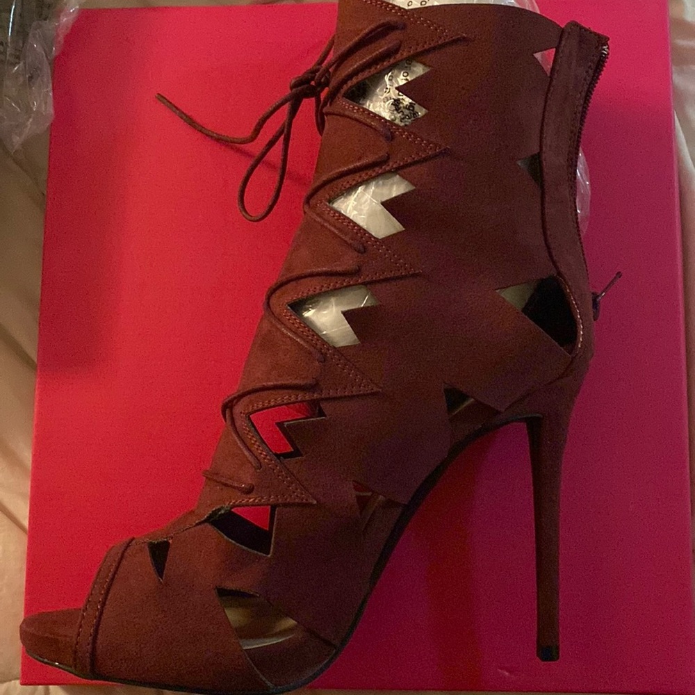 Sexy high heeled ankle bootie